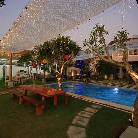 3 Monkeys Lembongan Studio Apartments Gym Recovery Centre Exterior photo