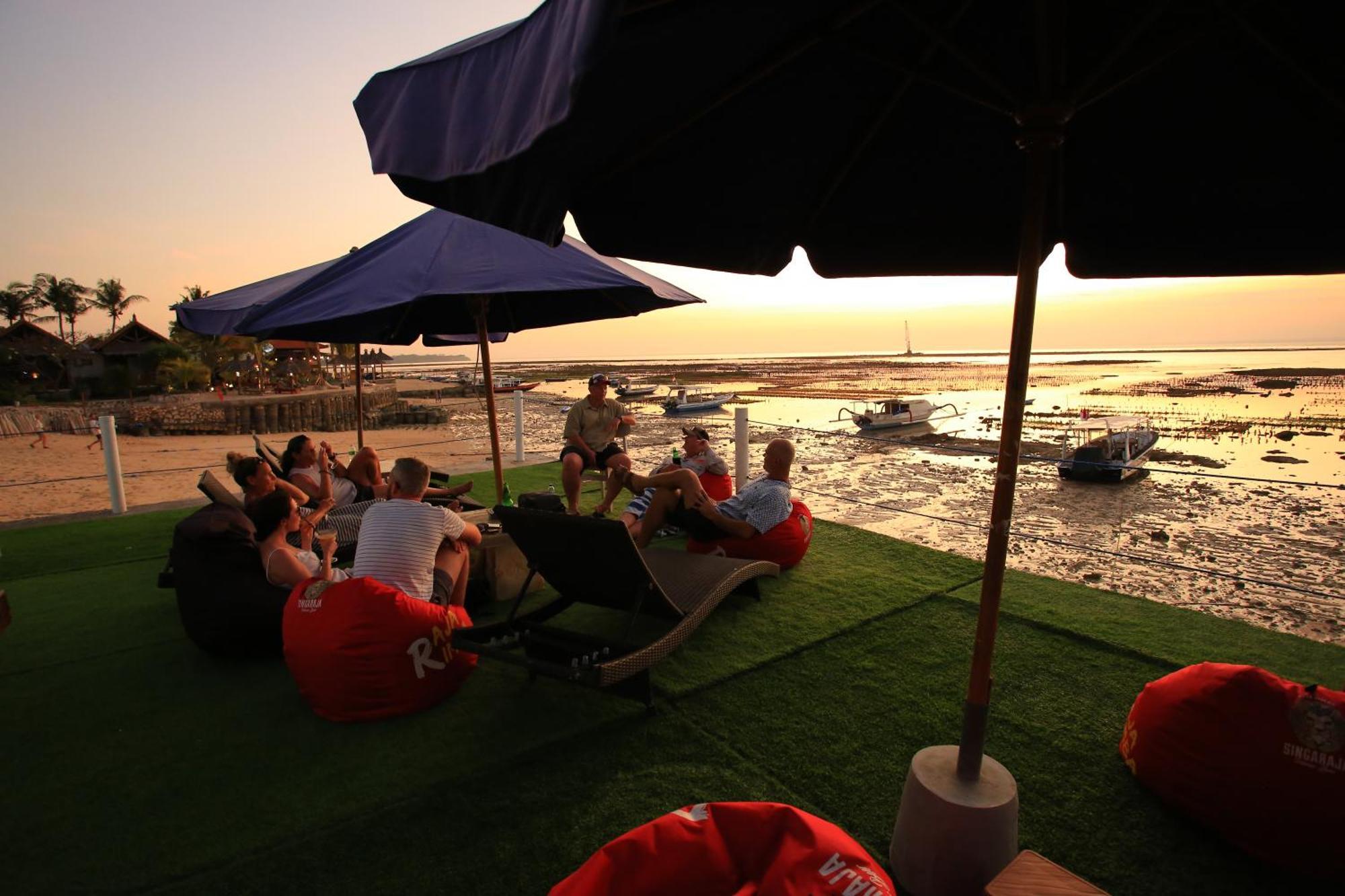 3 Monkeys Lembongan Studio Apartments Gym Recovery Centre Exterior photo